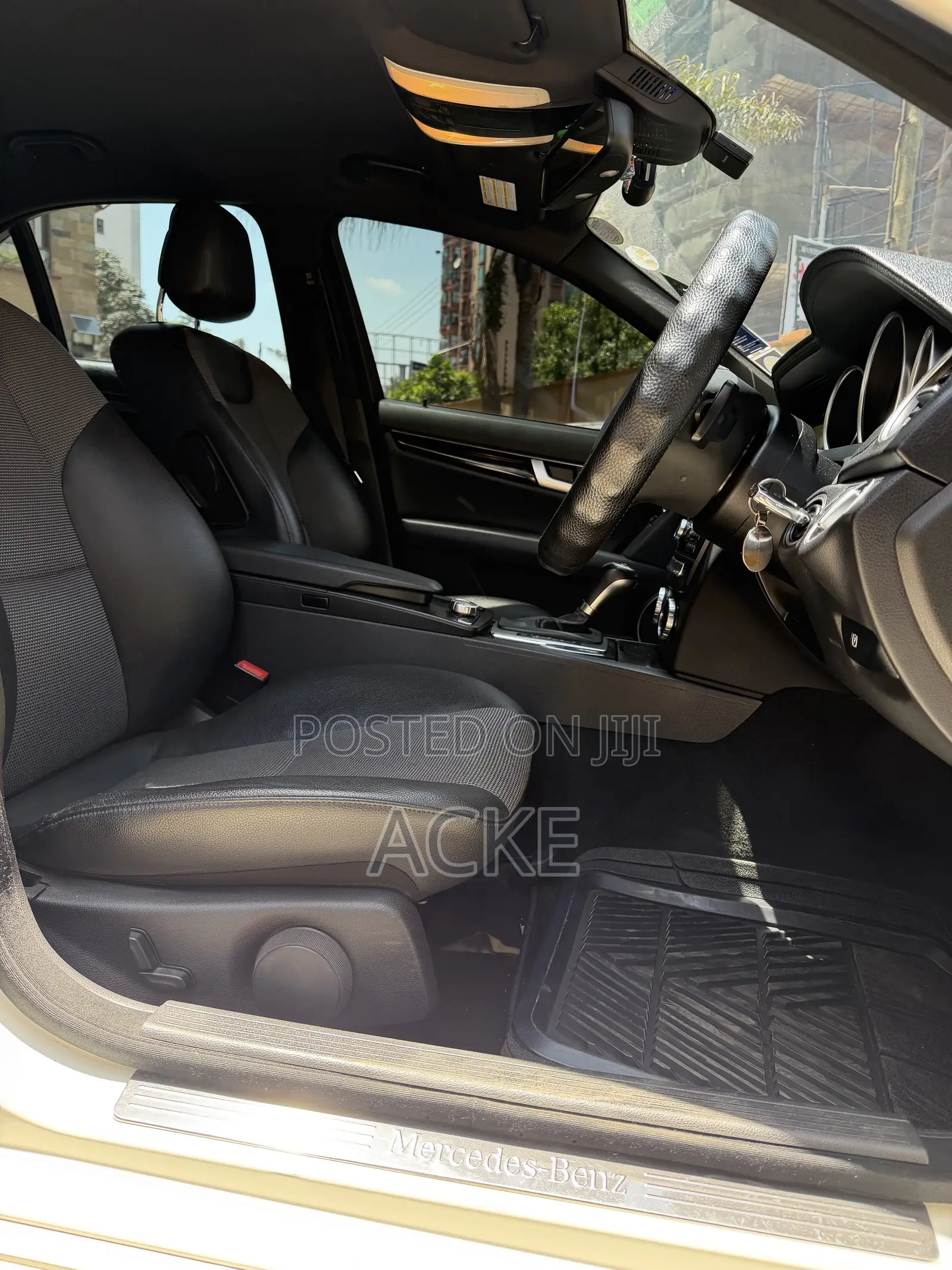 Mercedes-Benz C200 2012 White