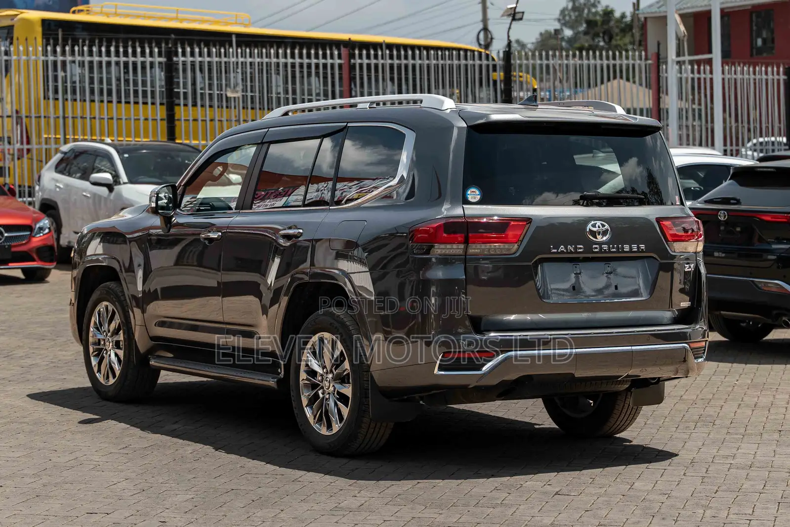 Toyota Land Cruiser LC300 2023 Gray