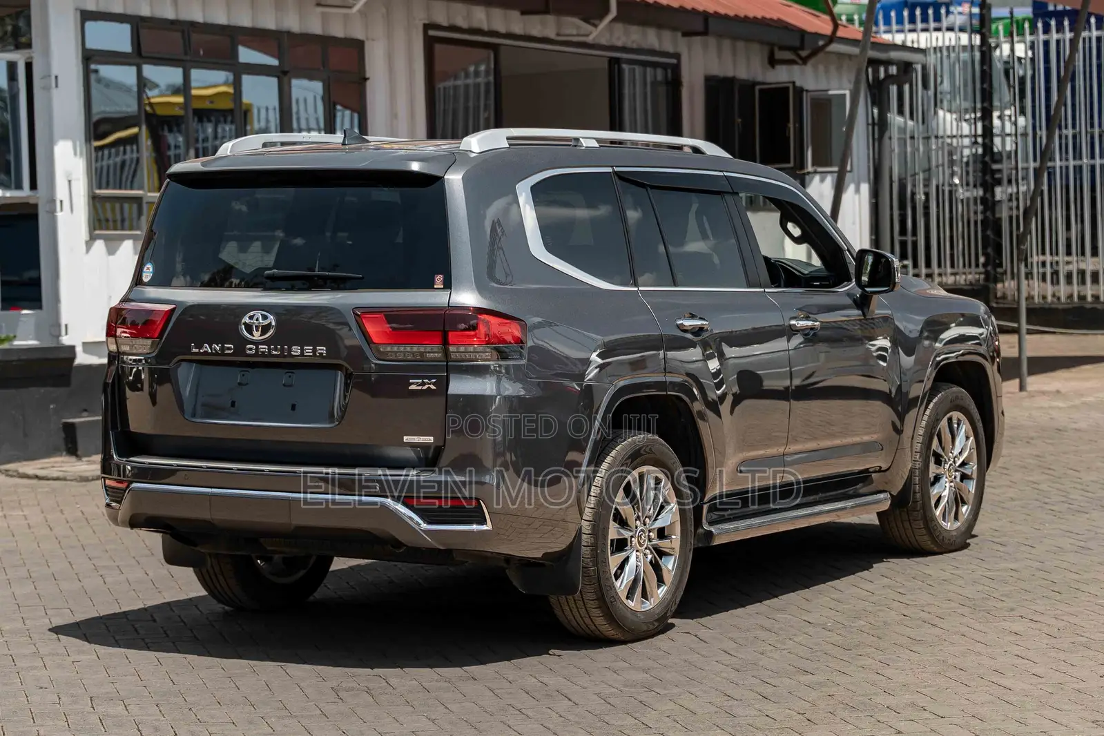 Toyota Land Cruiser LC300 2023 Gray