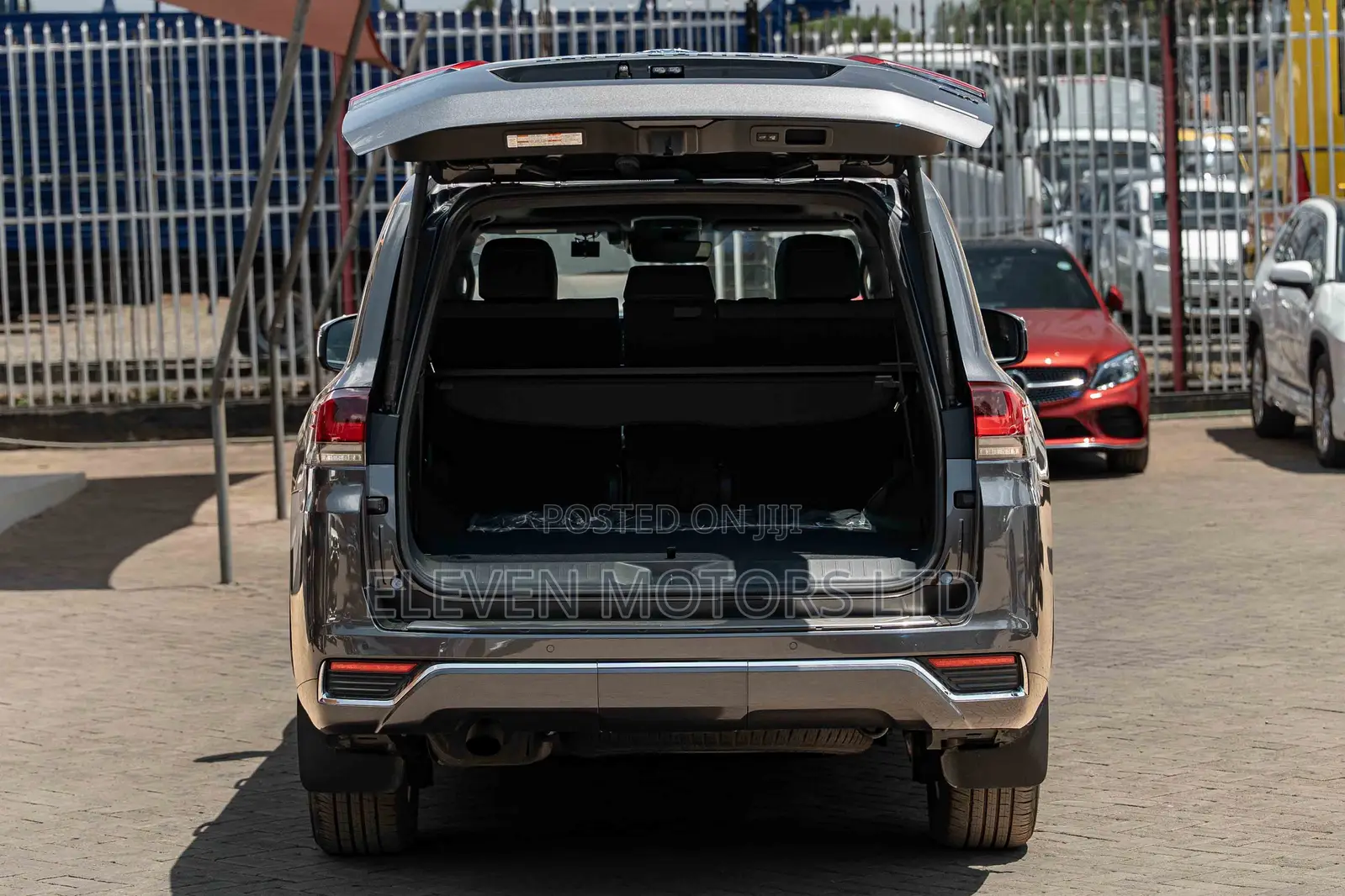 Toyota Land Cruiser LC300 2023 Gray