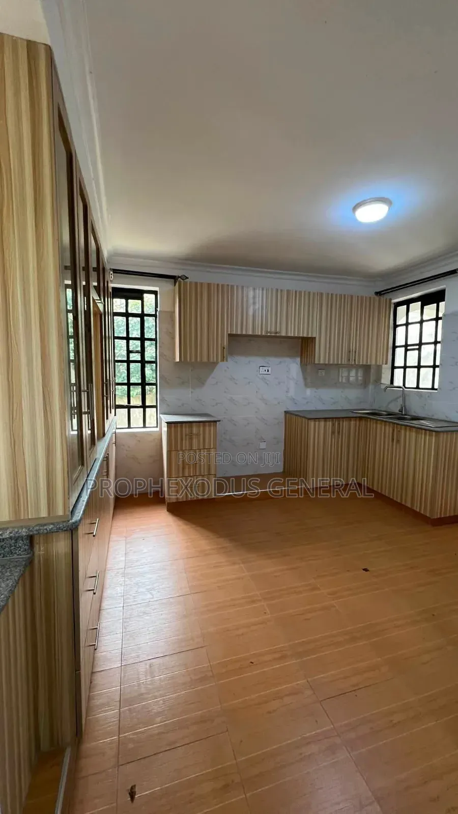 4bdrm Mansion in Rimpa for sale