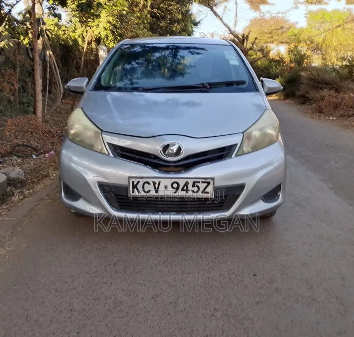 Toyota Vitz 2012 Gray