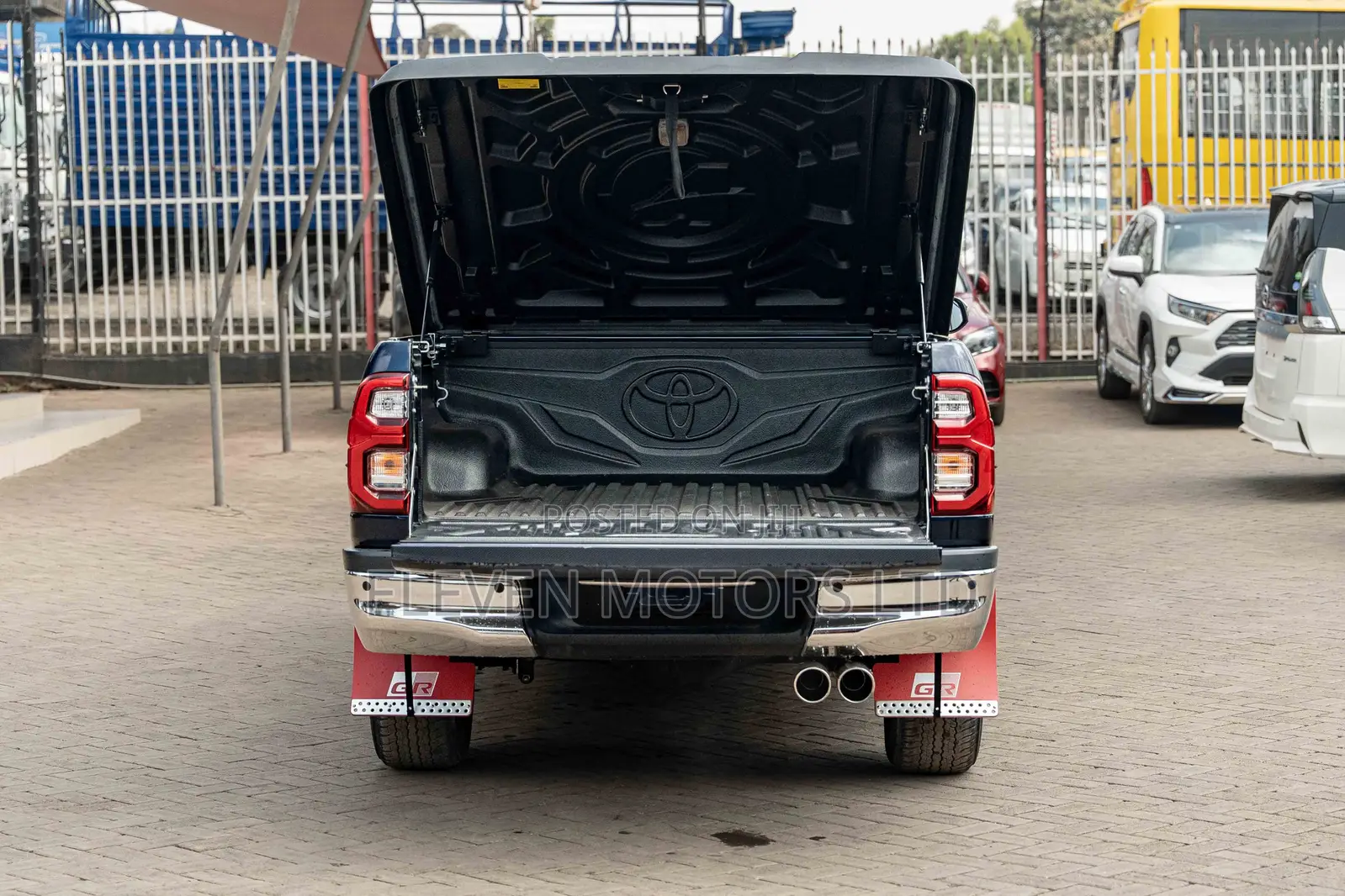 Toyota Hilux 2020 Blue