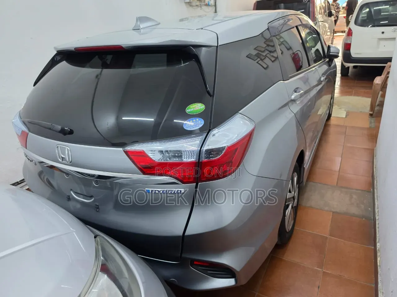 Honda Fit Shuttle 2019 Silver