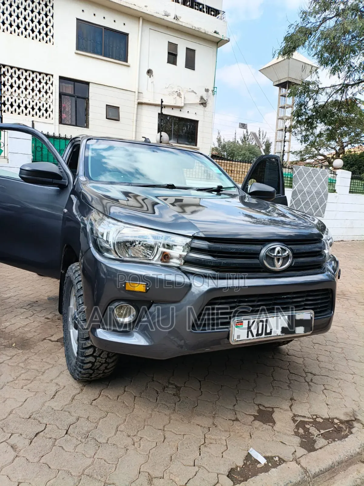 Toyota Hilux 2020 Gray