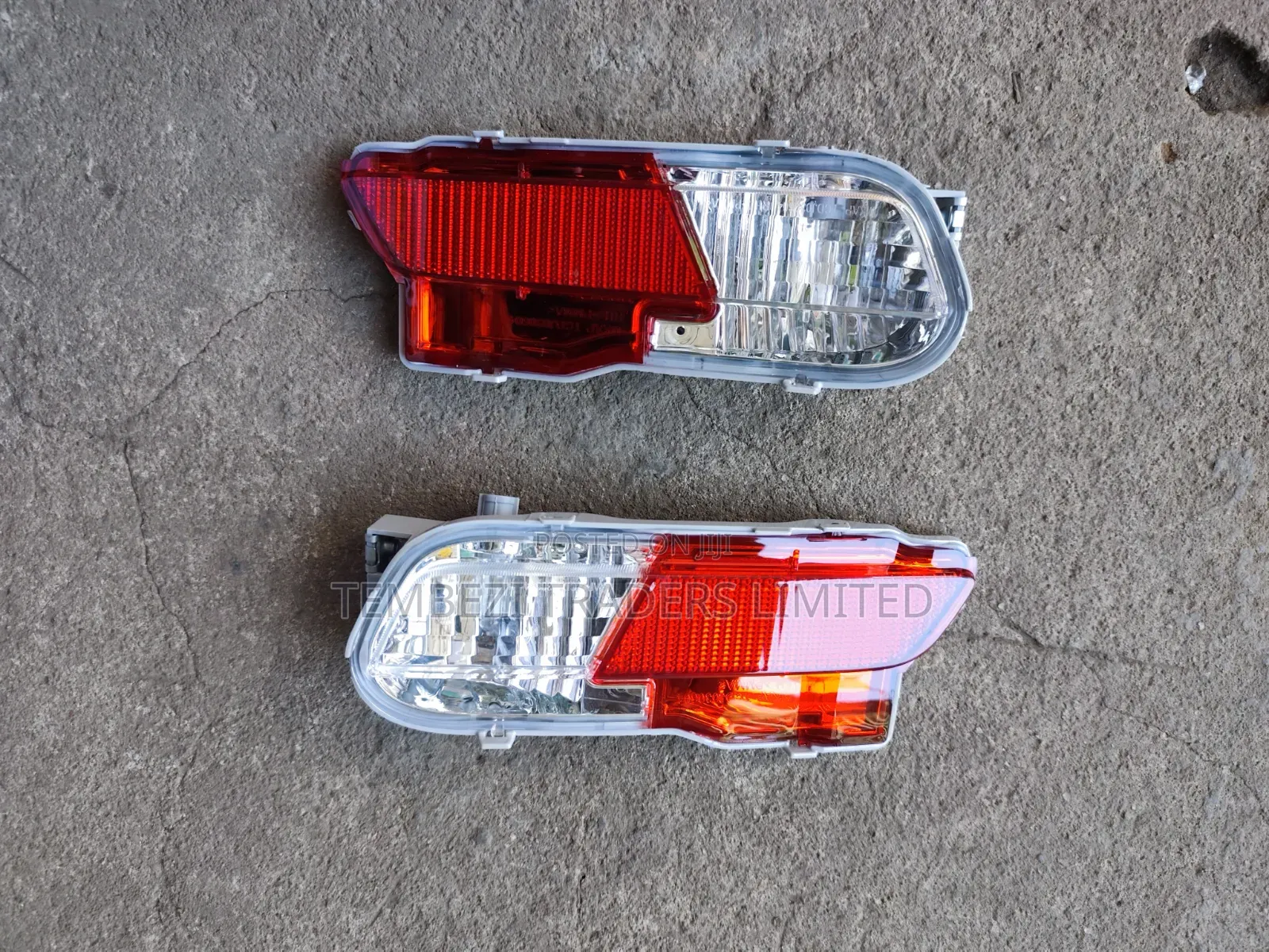 Toyota Caldina Rear Bumper Reflectors