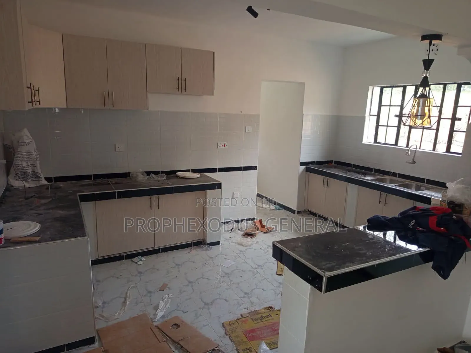 3bdrm Bungalow in Matasia for sale