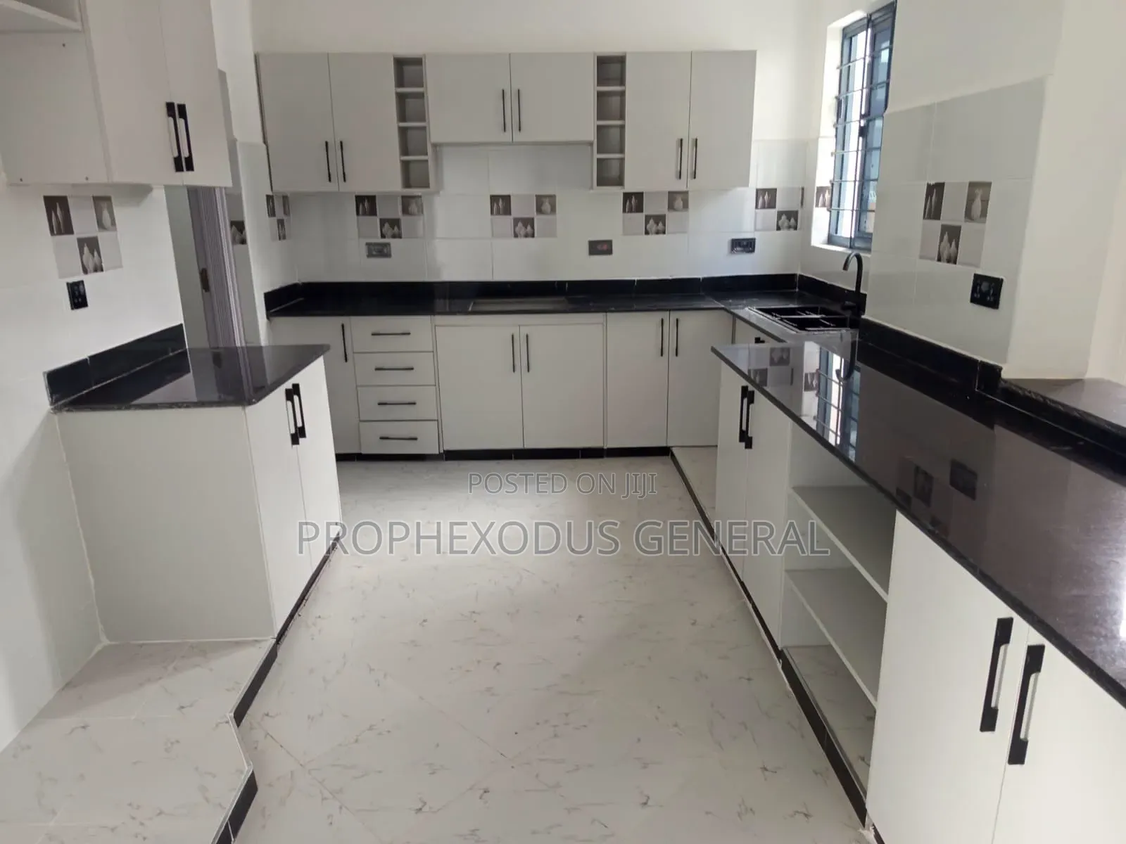 4bdrm Bungalow in Rimpa for sale