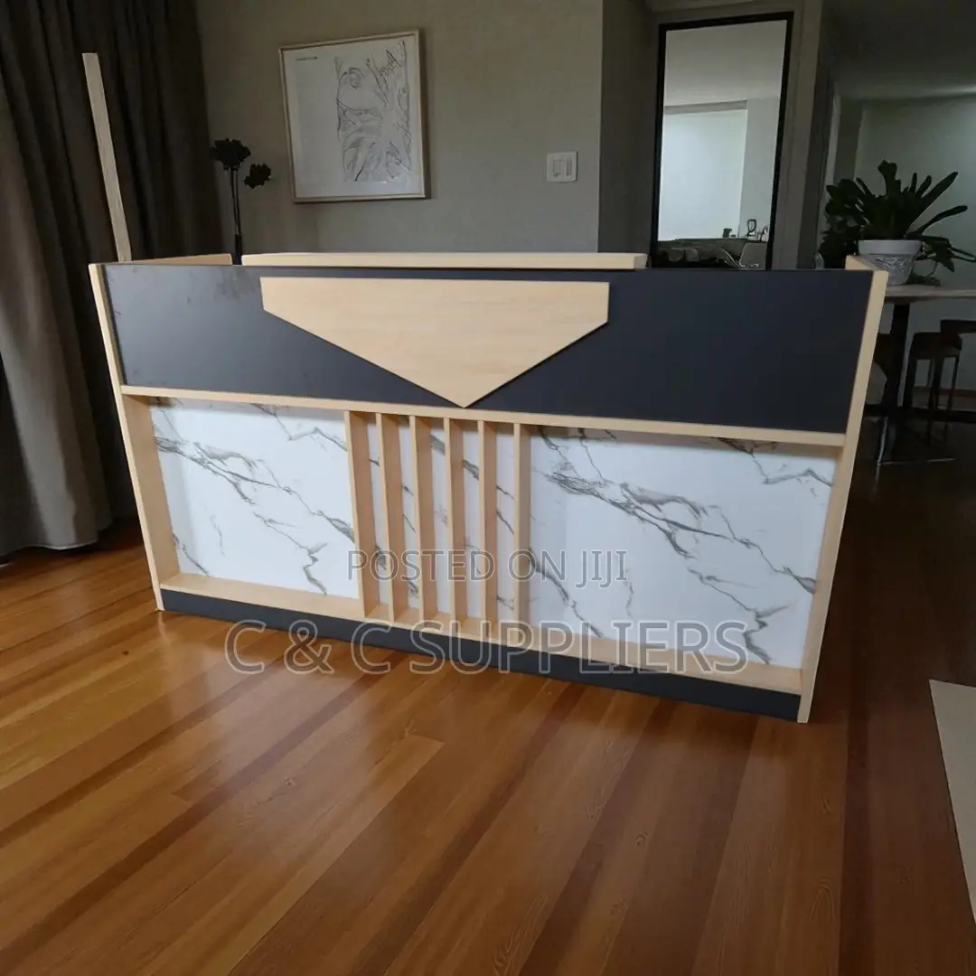 2M Reception Desk