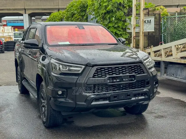 Toyota Hilux 2022 Black