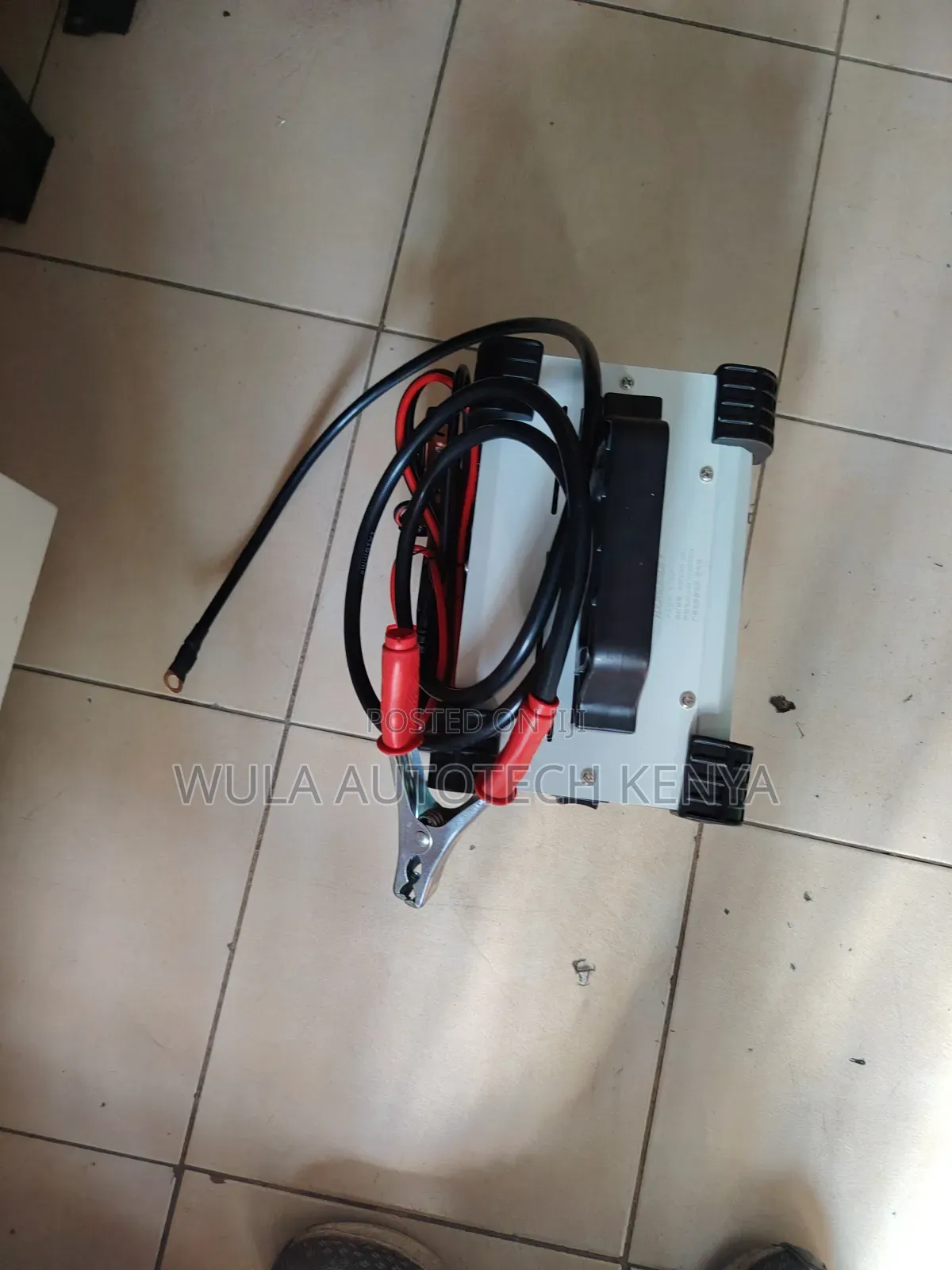 Fast Charging and Restoring Low Voltage Battery, Car Battery Charger