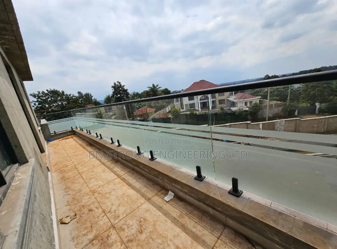 Glass Railings & Balustrades
