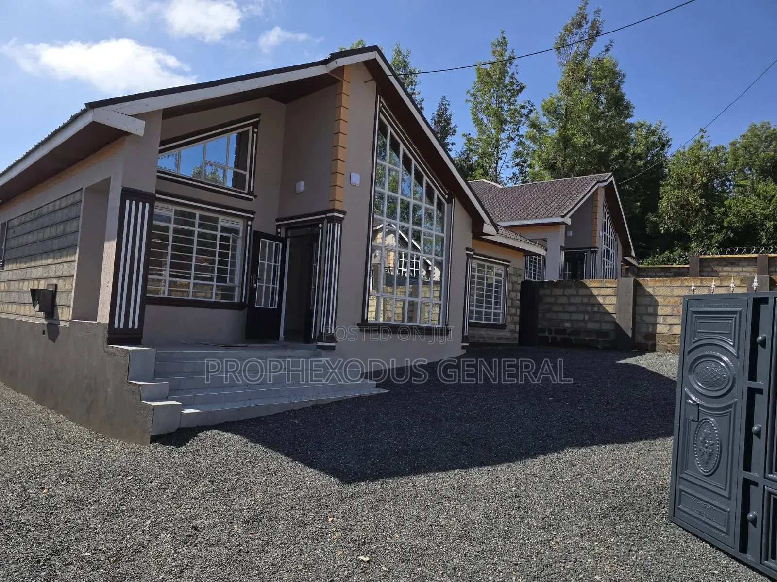 3bdrm Bungalow in Oloolua for sale