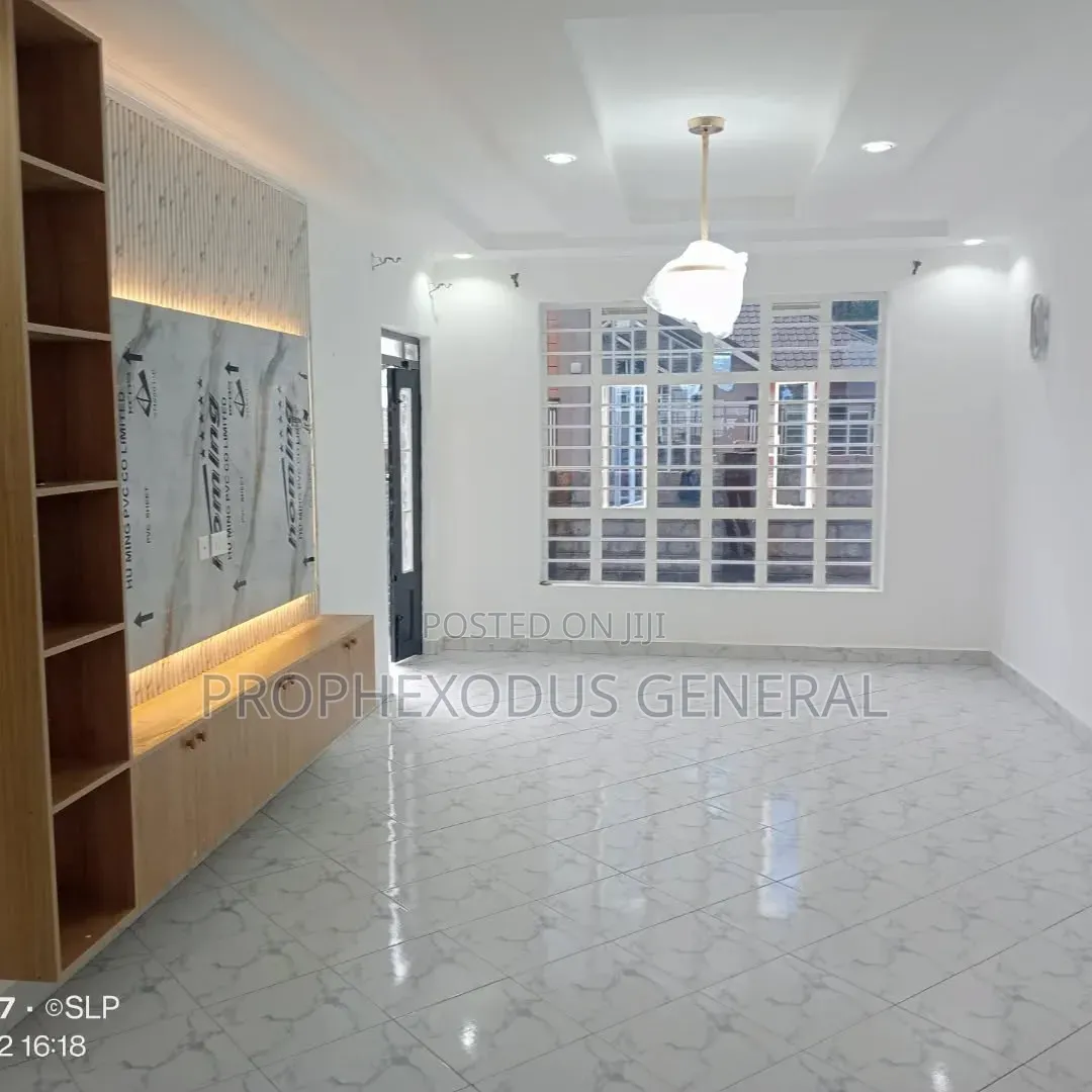 3bdrm Bungalow in Oloolua for sale