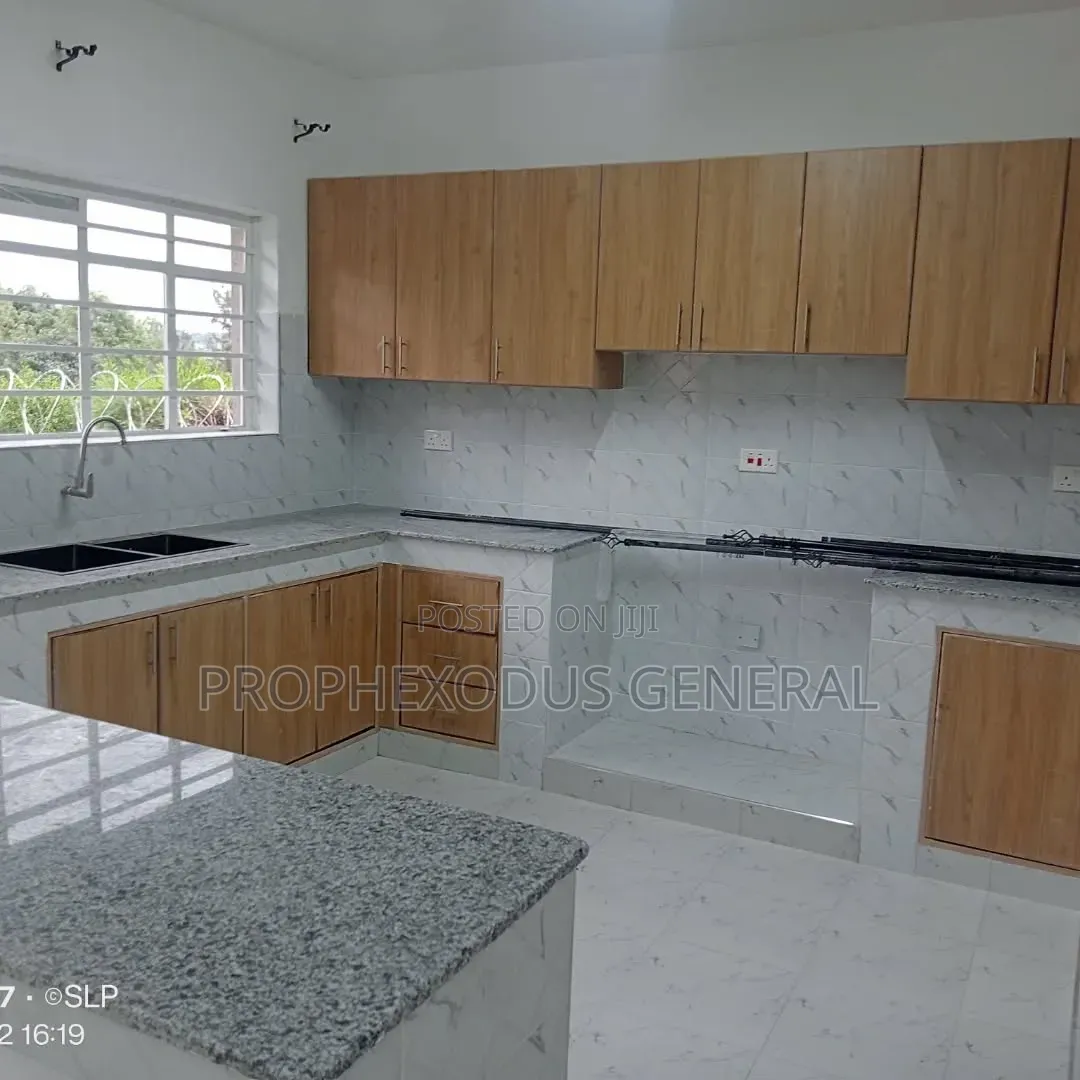 3bdrm Bungalow in Oloolua for sale
