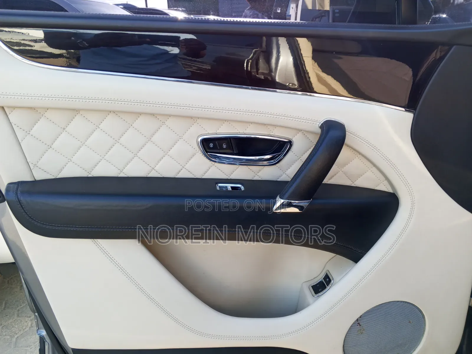 Bentley Bentayga 2017 Silver