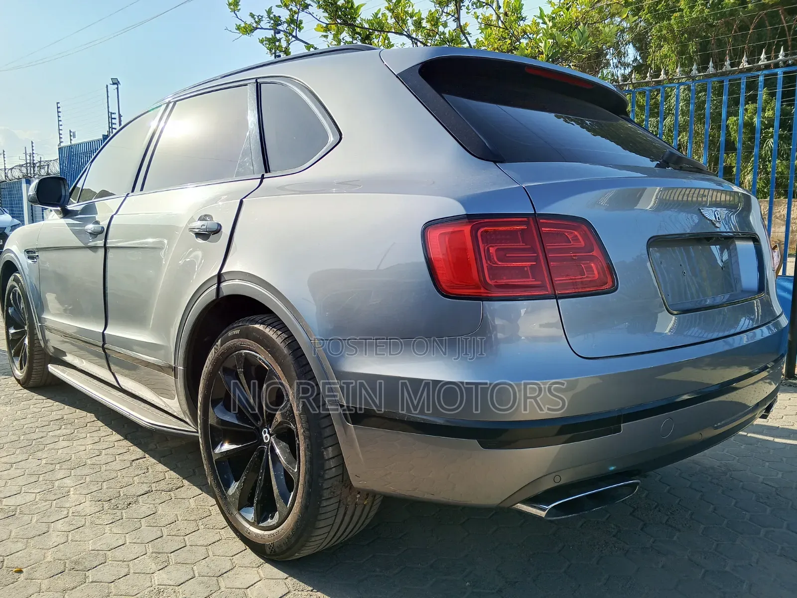 Bentley Bentayga 2017 Silver