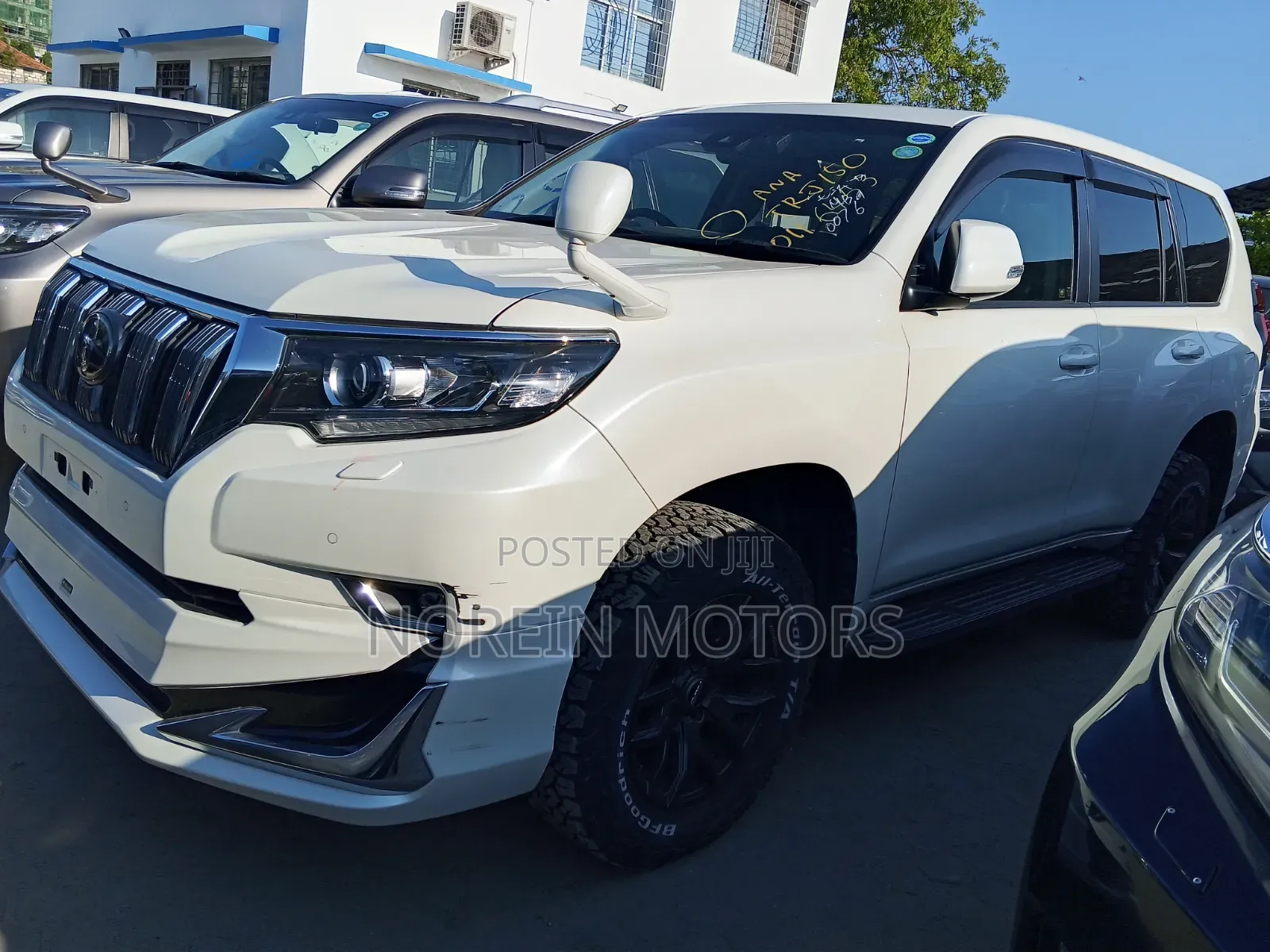 Toyota Land Cruiser Prado 2019 White