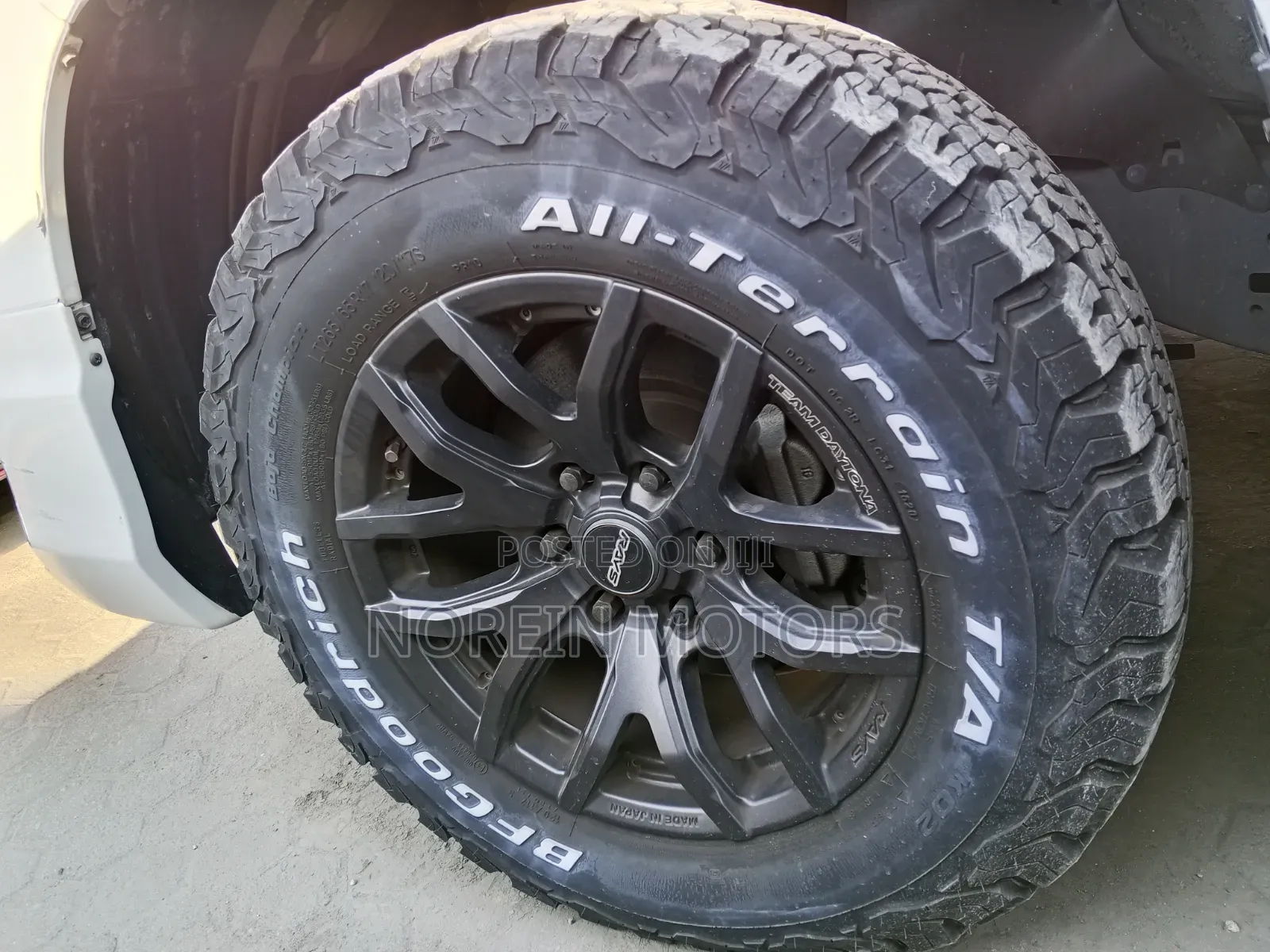 Toyota Land Cruiser Prado 2019 White