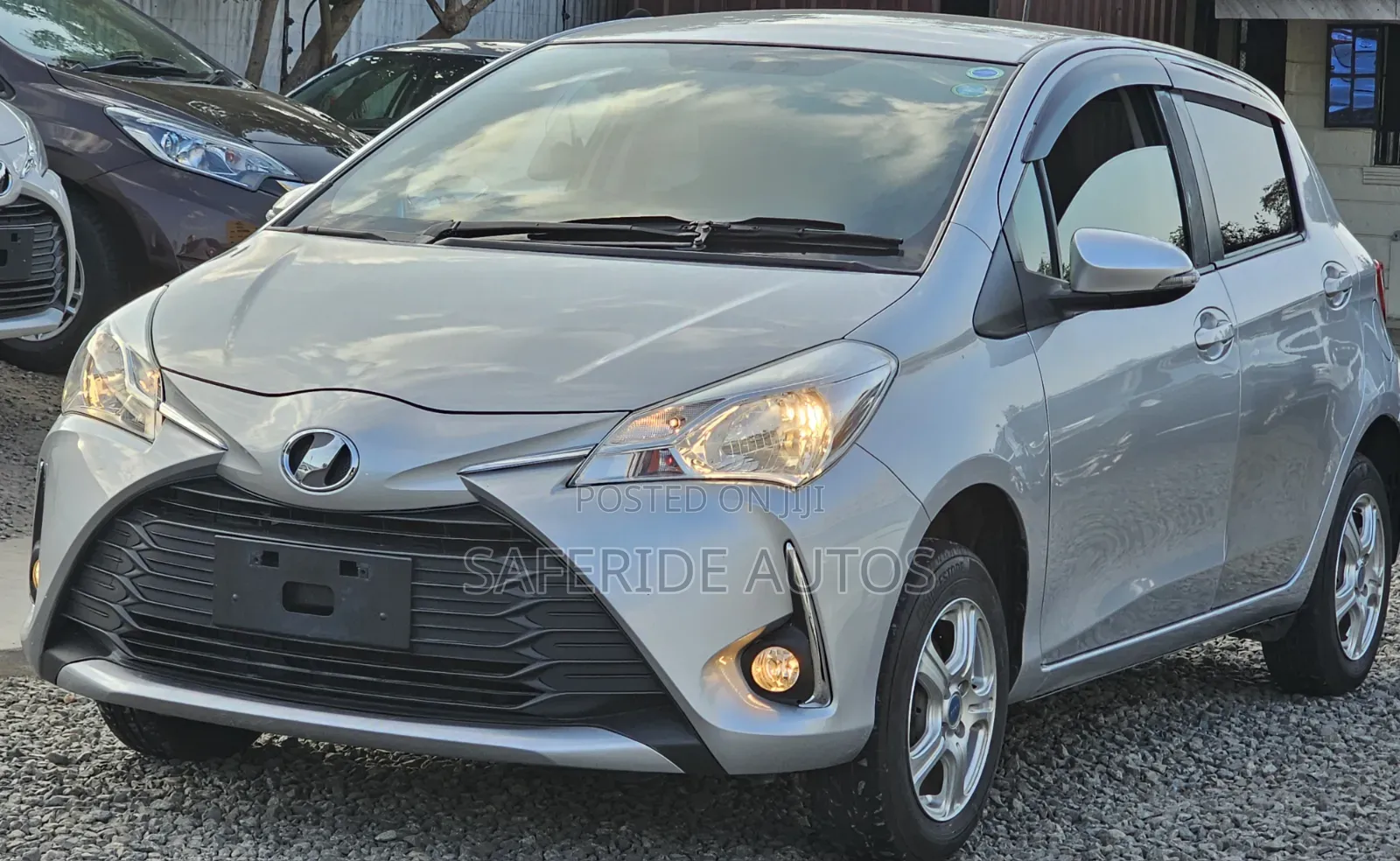 Toyota Vitz 2019 Silver