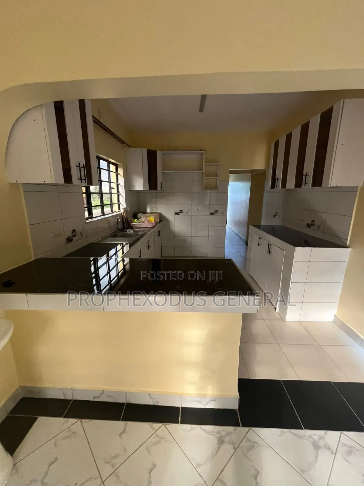 3bdrm Bungalow in Matasia for sale