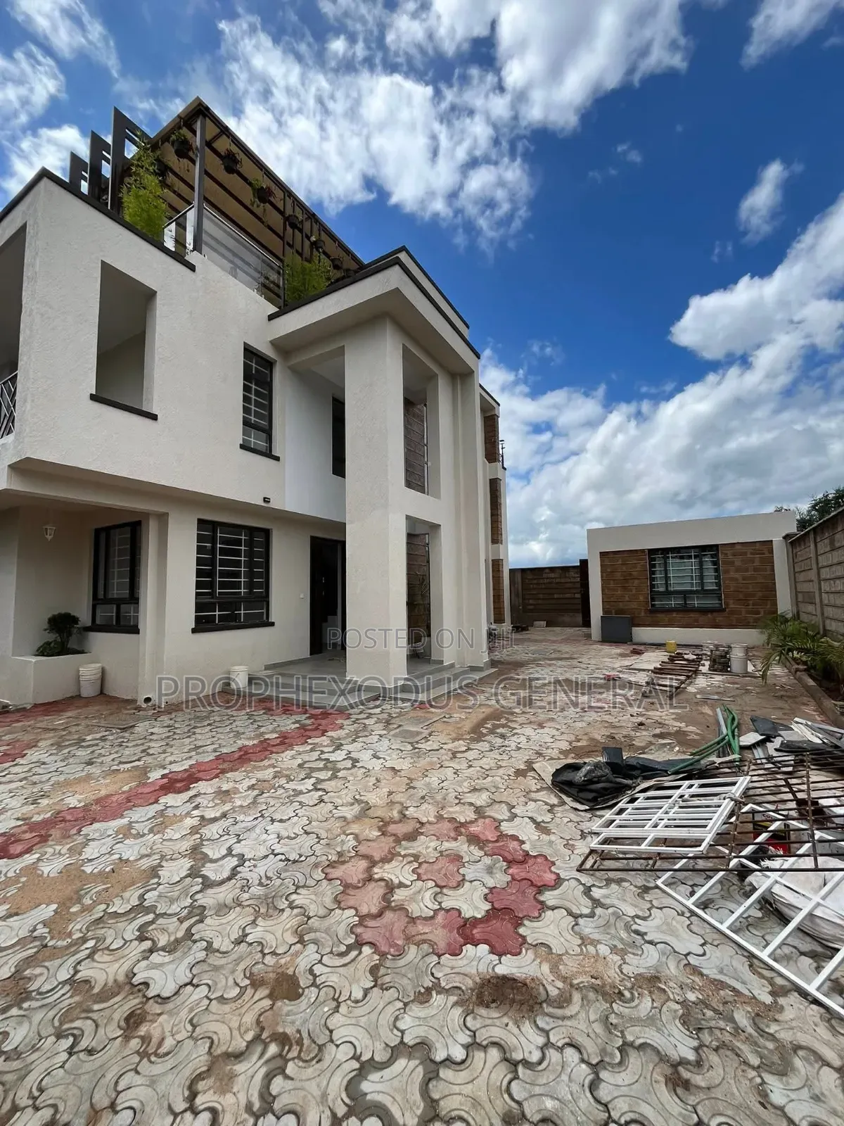 4bdrm Villa in Rimpa for sale