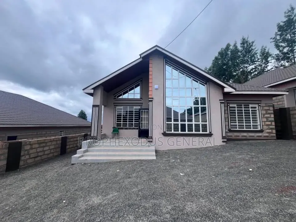3bdrm Bungalow in Oluulua for sale