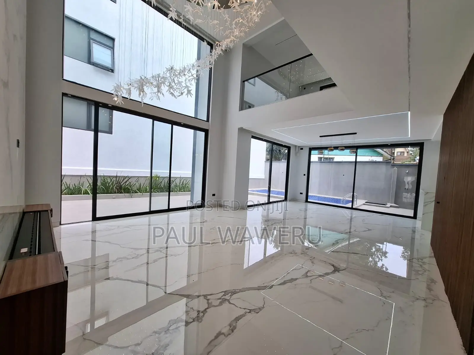 6bdrm Villa in Maziwa for sale