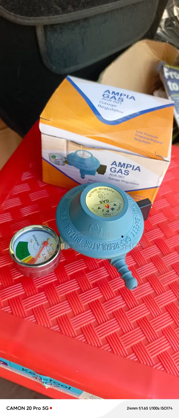 Ampia Gas Regulator With Gauge Manages LPG Flow From 13kg Cylinder