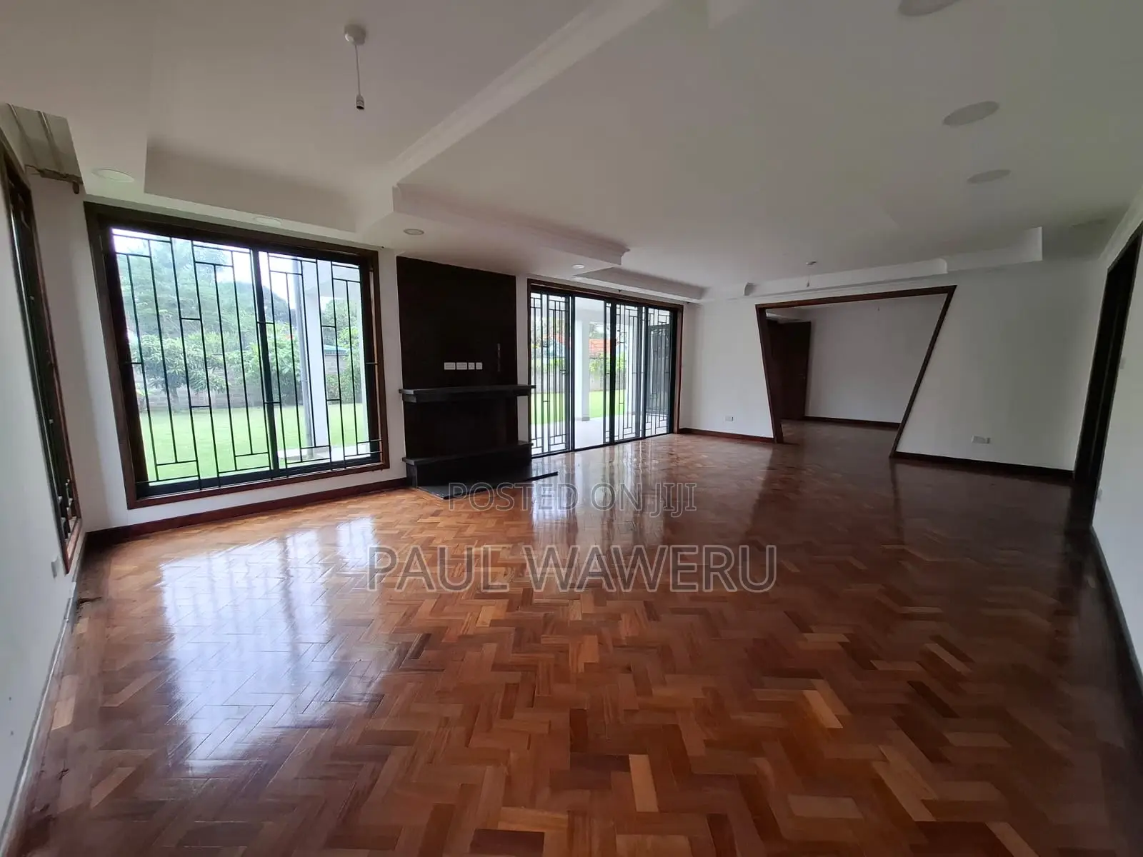 6bdrm Townhouse/Terrace in Maziwa for sale