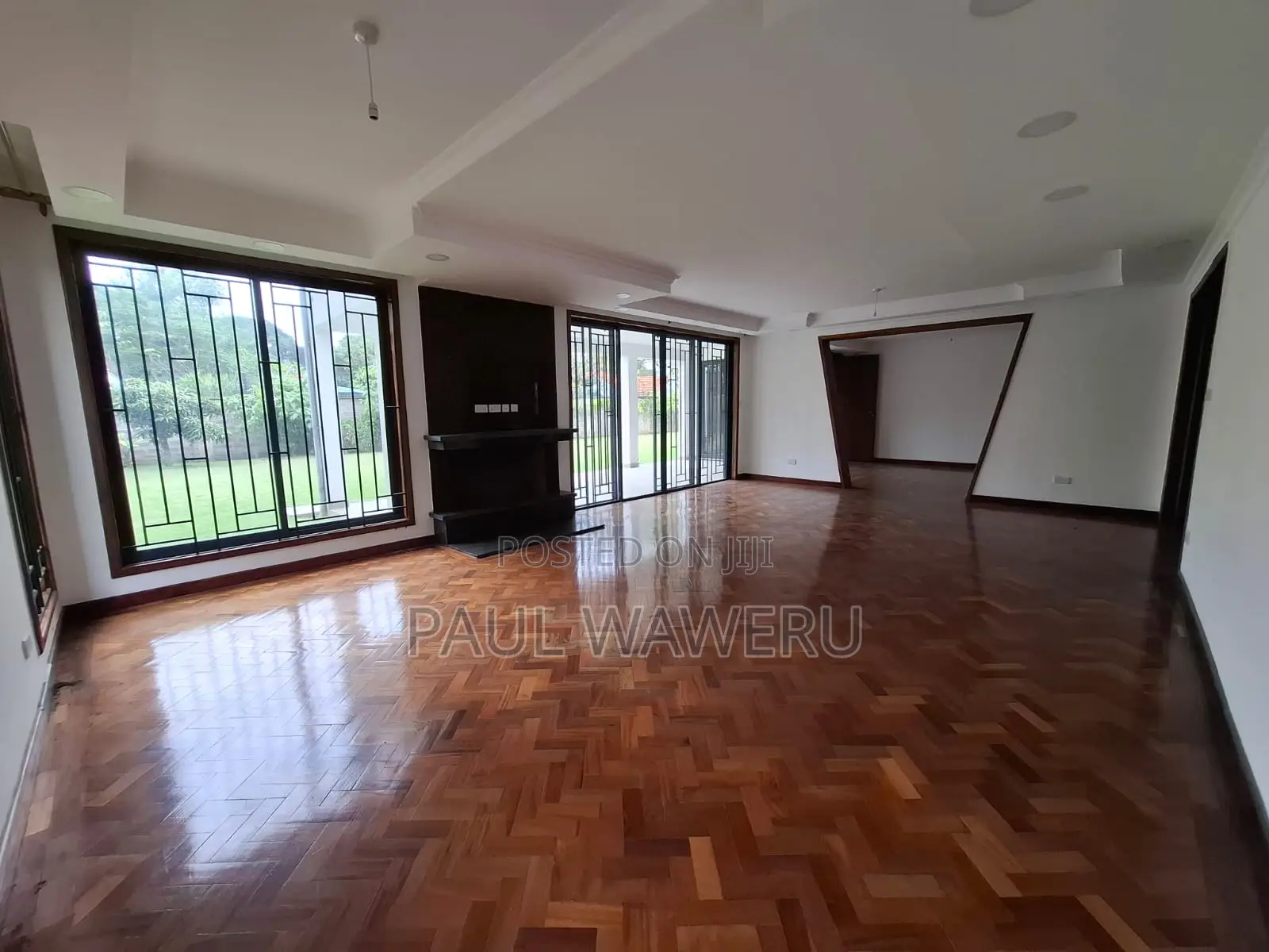 6bdrm Townhouse/Terrace in Maziwa for sale