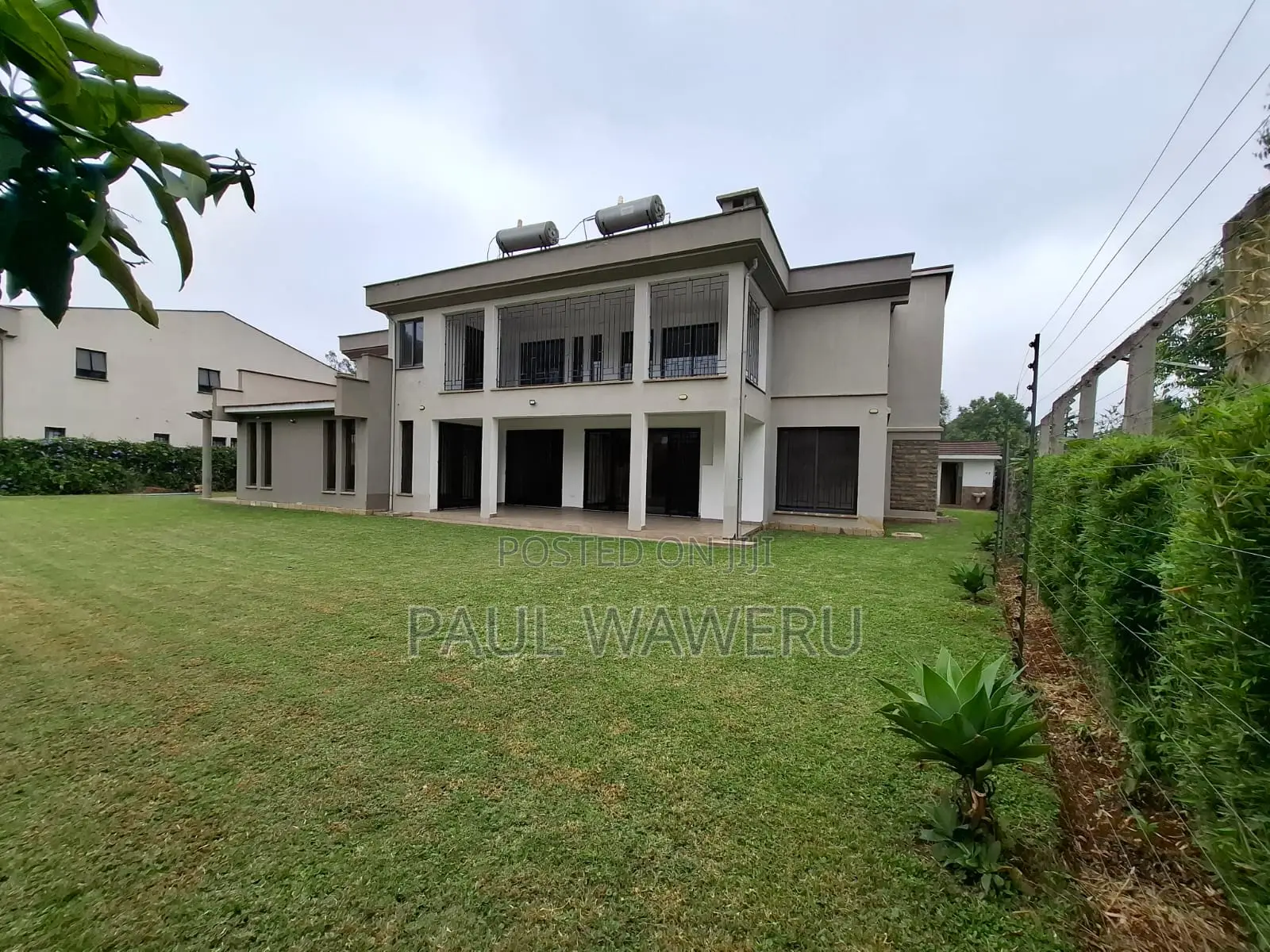 6bdrm Townhouse/Terrace in Maziwa for sale