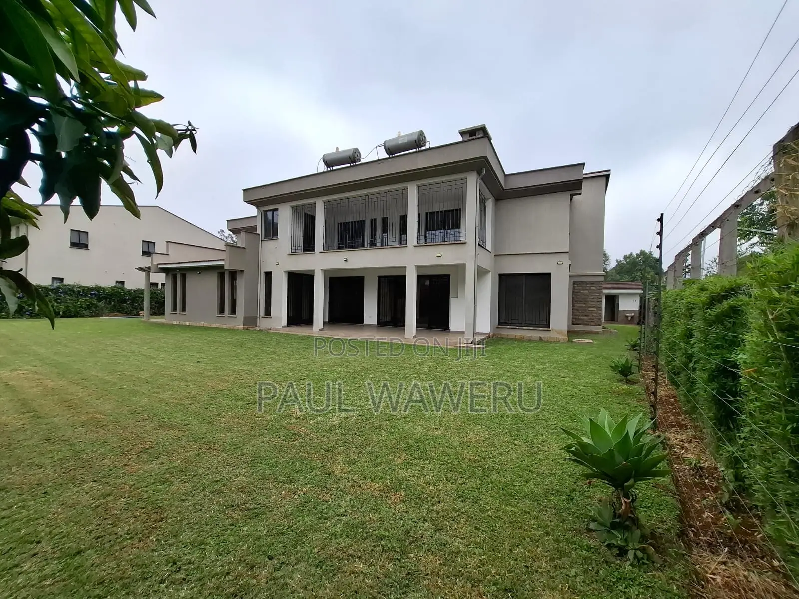 6bdrm Townhouse/Terrace in Maziwa for sale