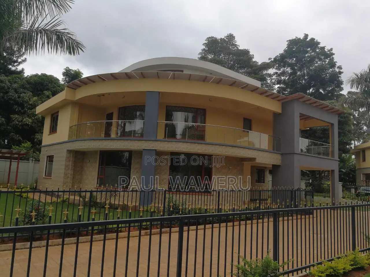 5bdrm Townhouse/Terrace in Maziwa for sale