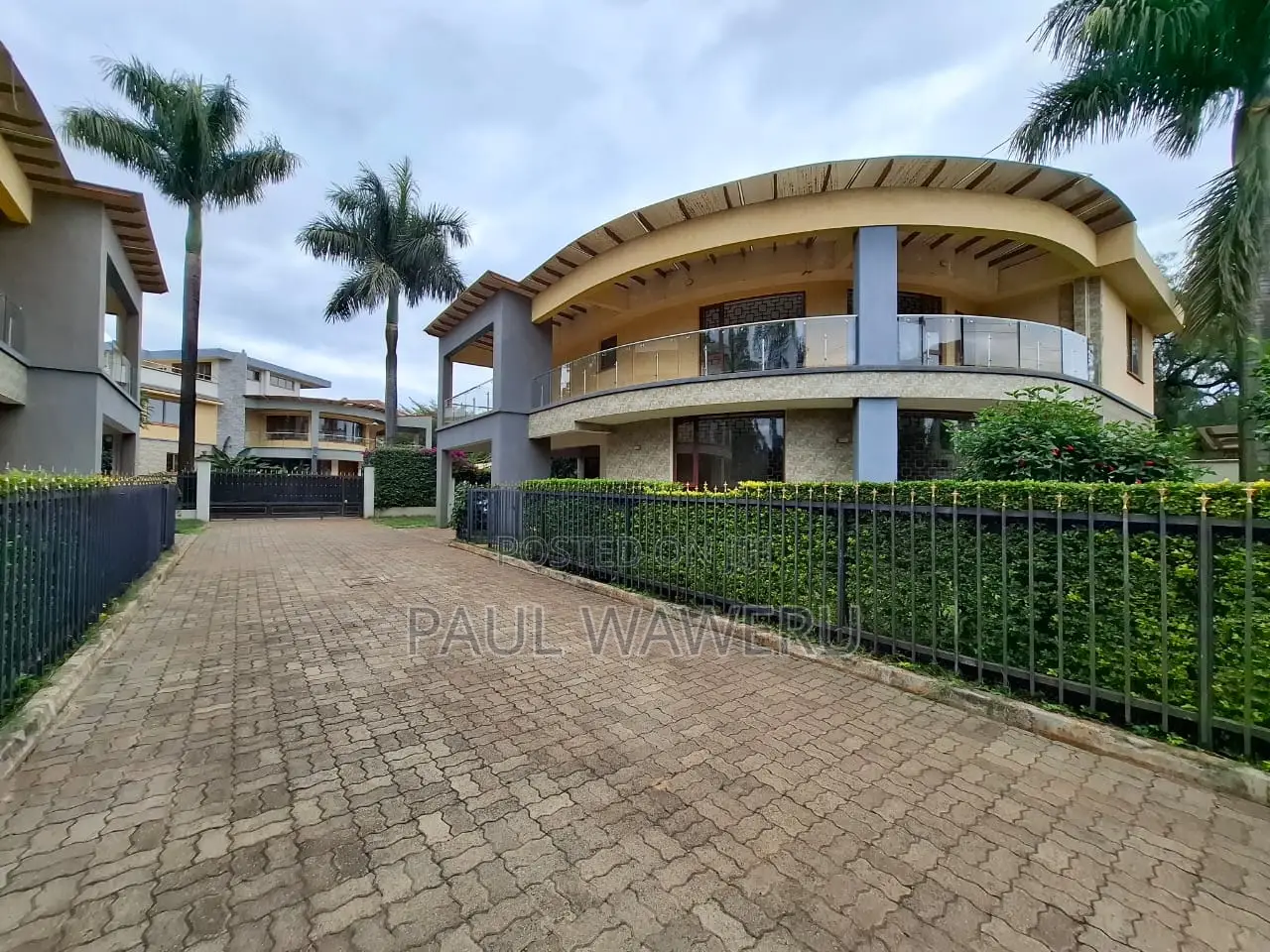5bdrm Townhouse/Terrace in Maziwa for sale