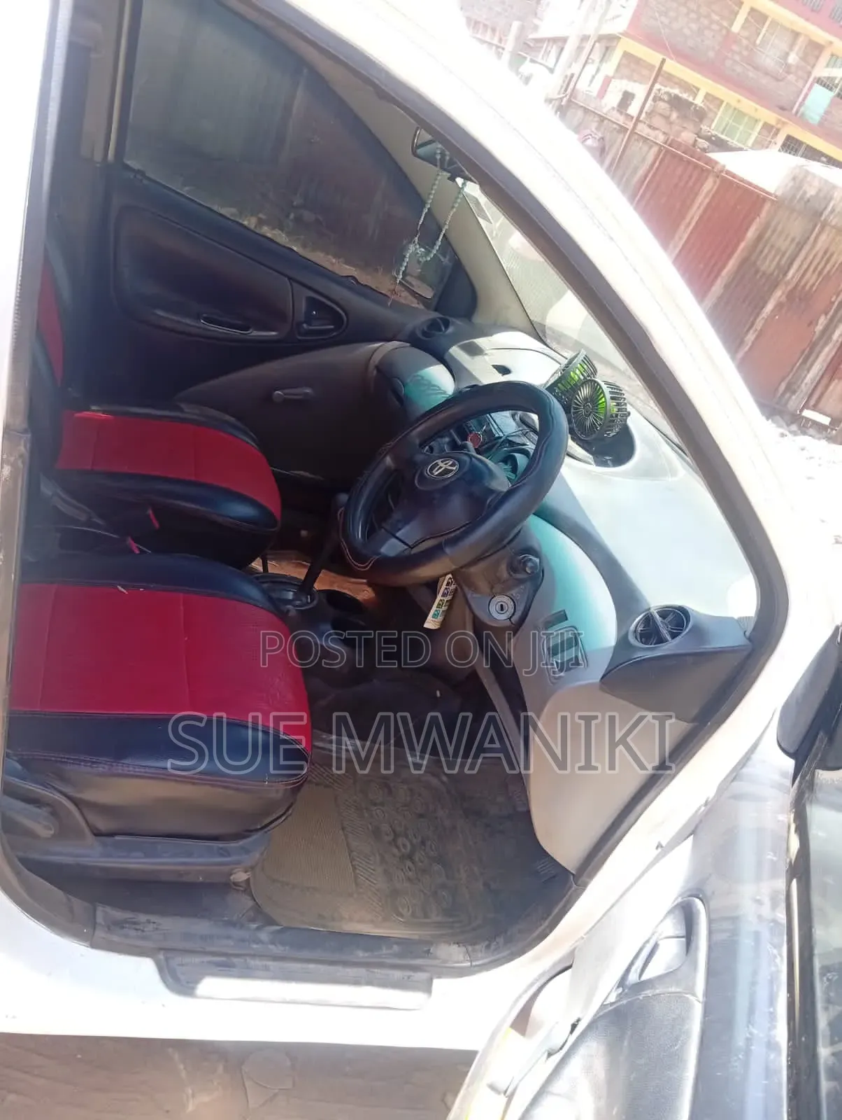 Daihatsu Mira 2014 White