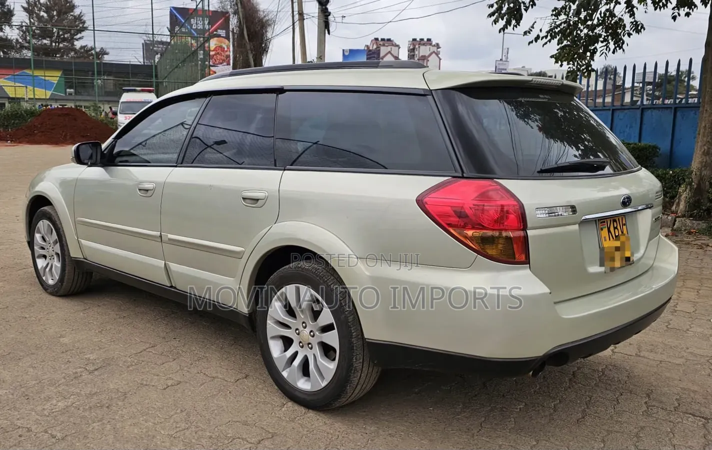 Subaru Outback 2006 Beige