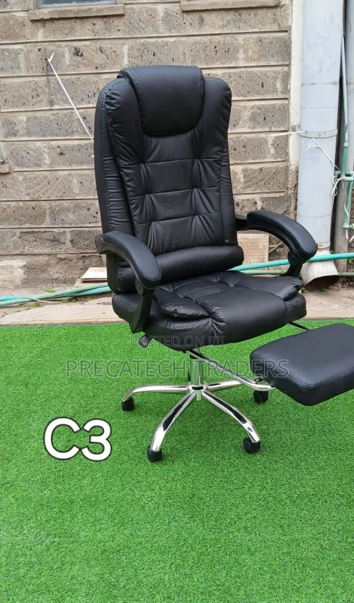 Luxury Executive Office Chair With Adjustable Footrest