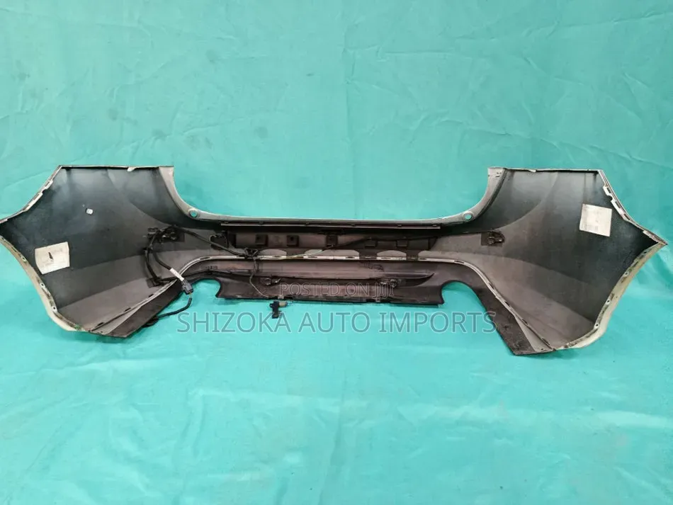 R Bumper Assy Volvo V60  2012