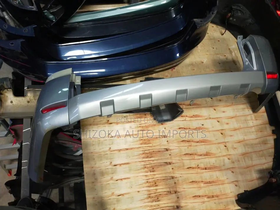 R Bumper Assy Mitsubishi Delica_d:5