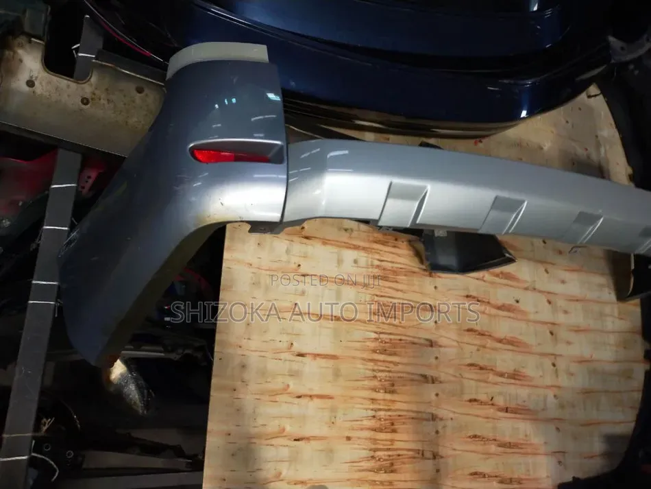 R Bumper Assy Mitsubishi Delica_d:5