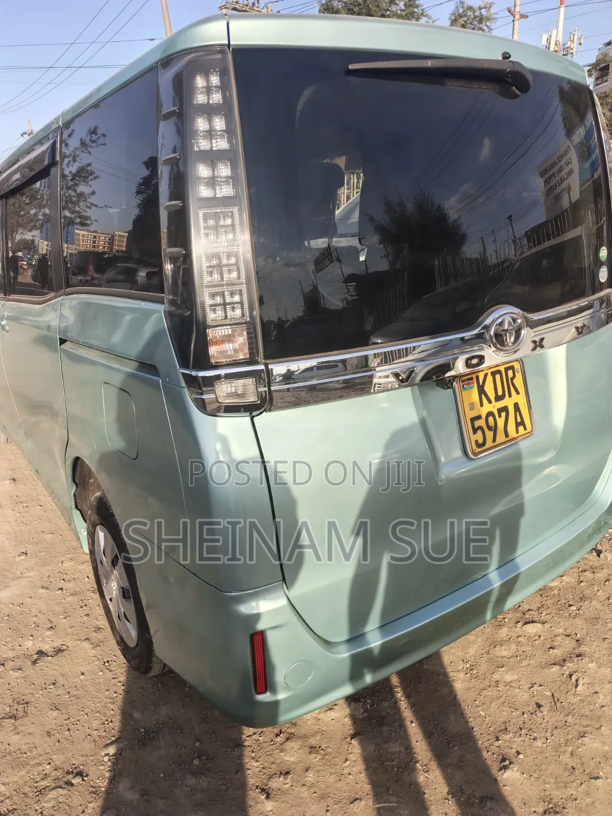 Toyota Voxy 2017 Green