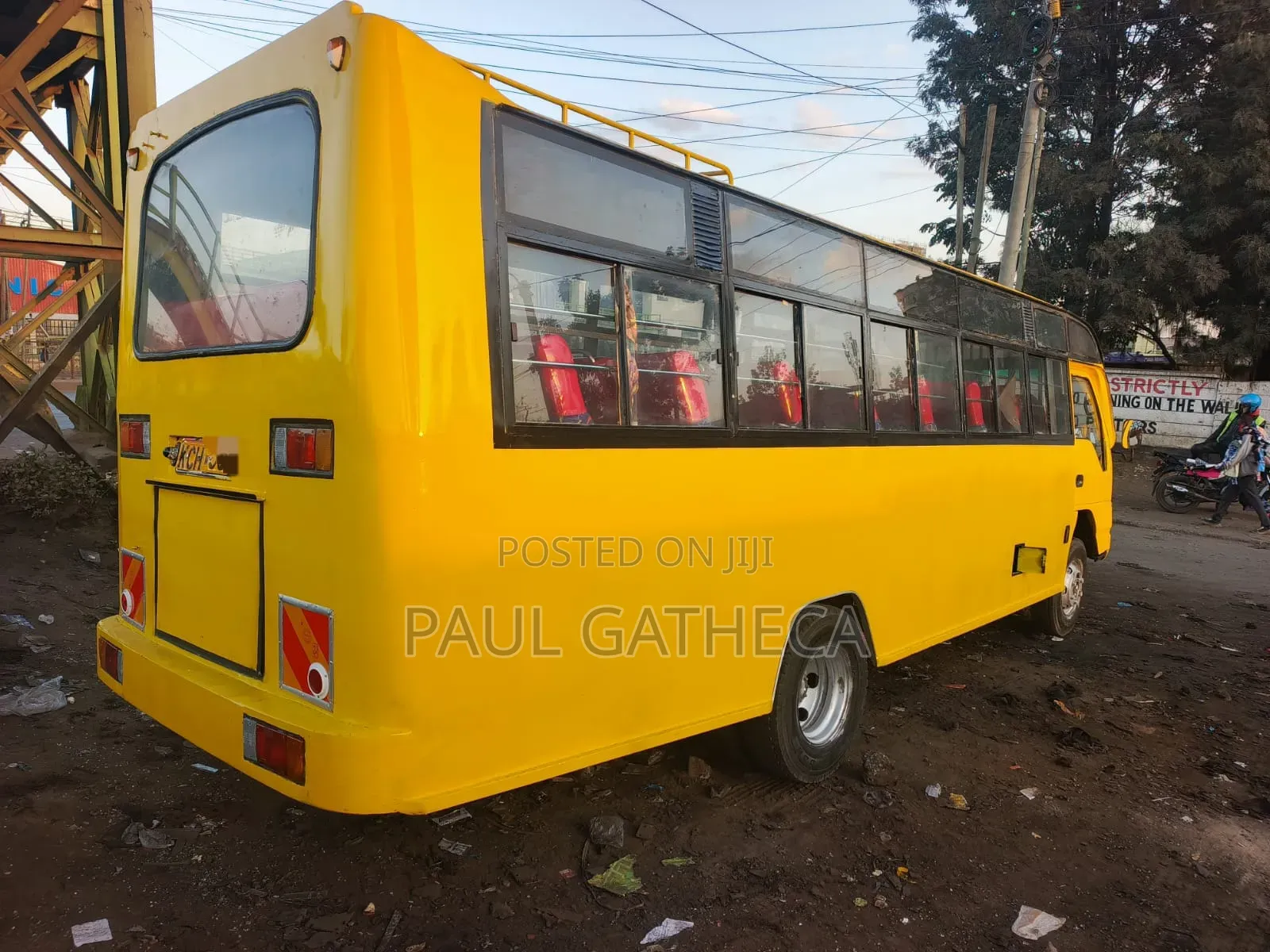 Isuzu NQR 2016 Yellow