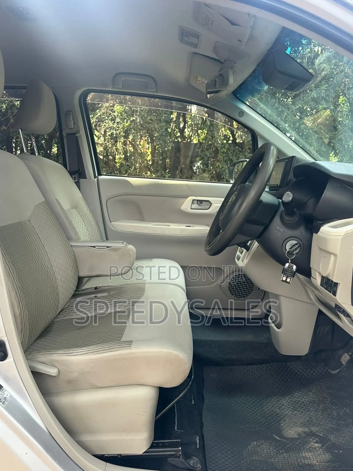 Daihatsu Move 2018 Silver