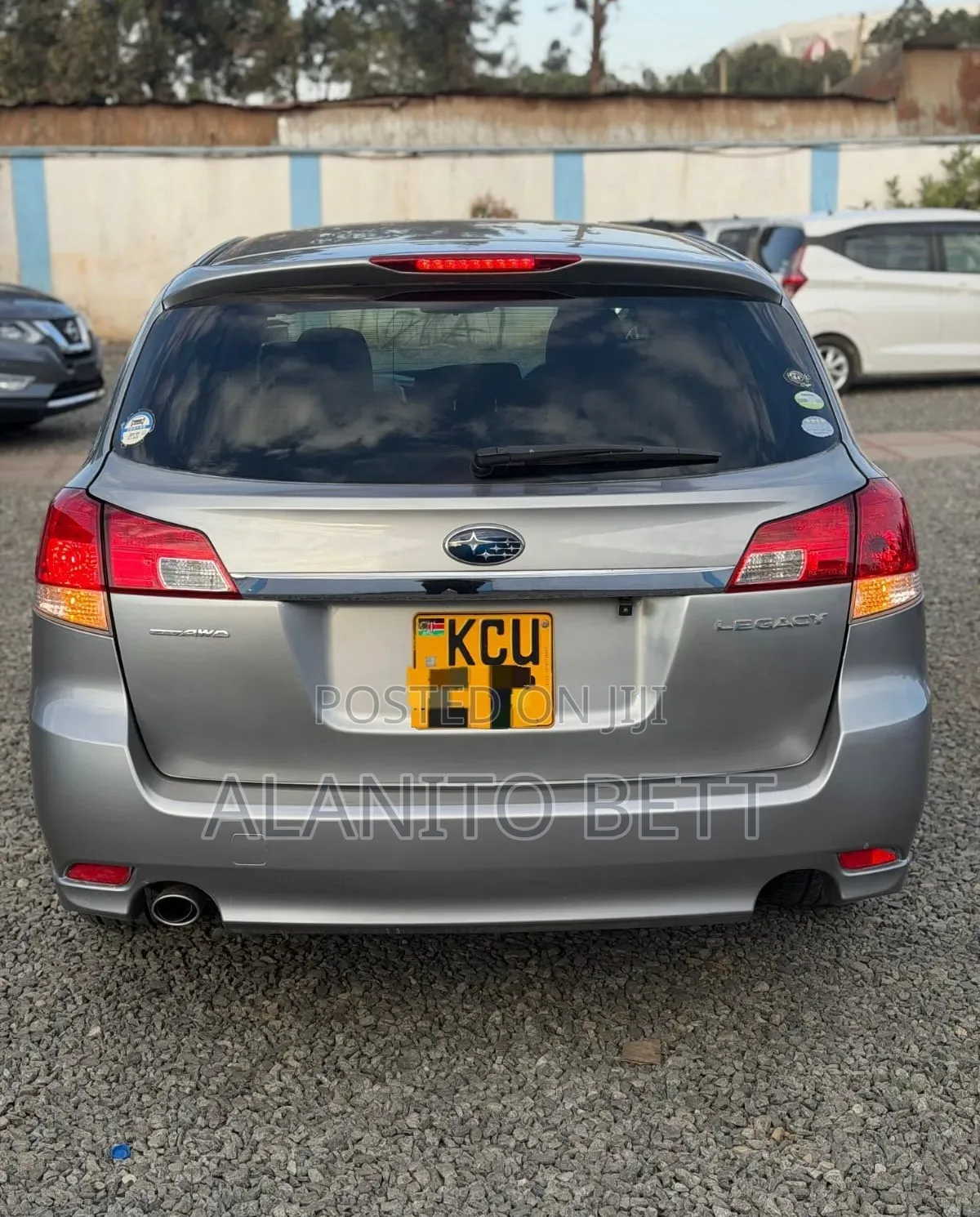 Subaru Legacy 2011 Silver