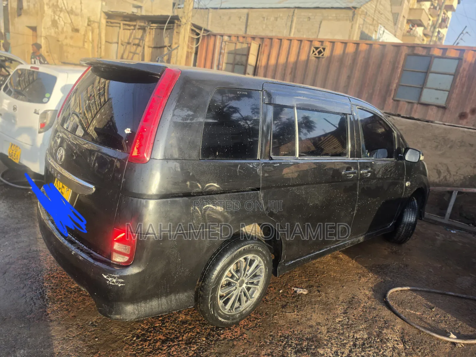 Toyota ISIS 2008 Black