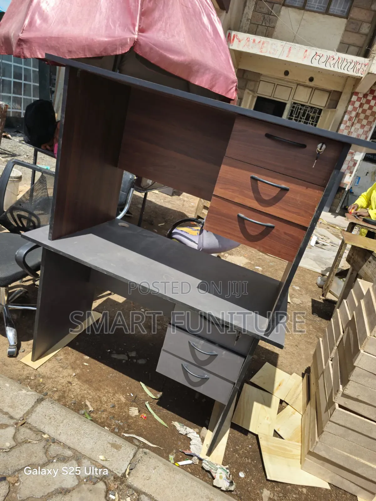 Heavyweight Champion Modern Office Desk