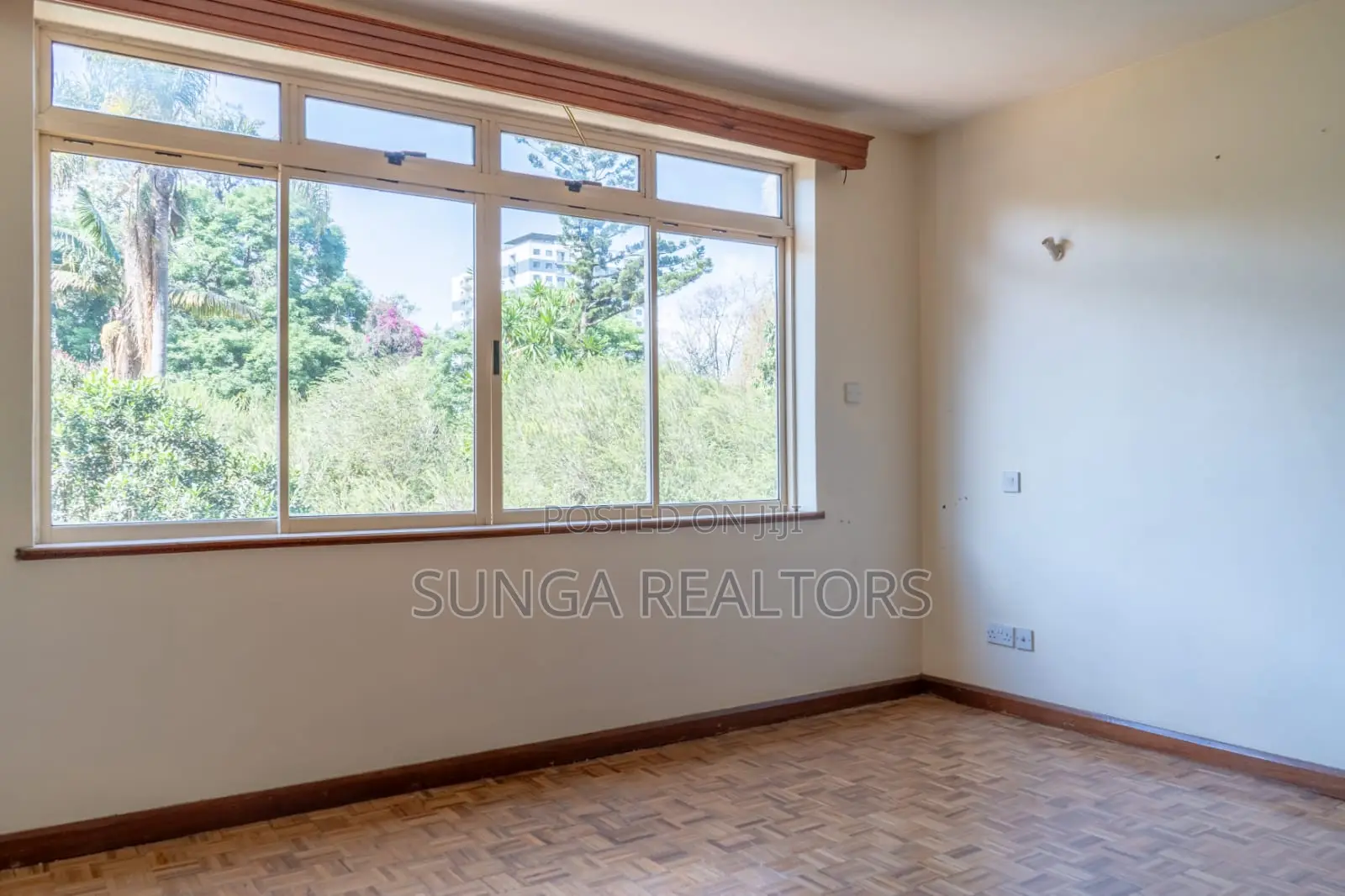 3bdrm Apartment in Raphta Road Area for rent
