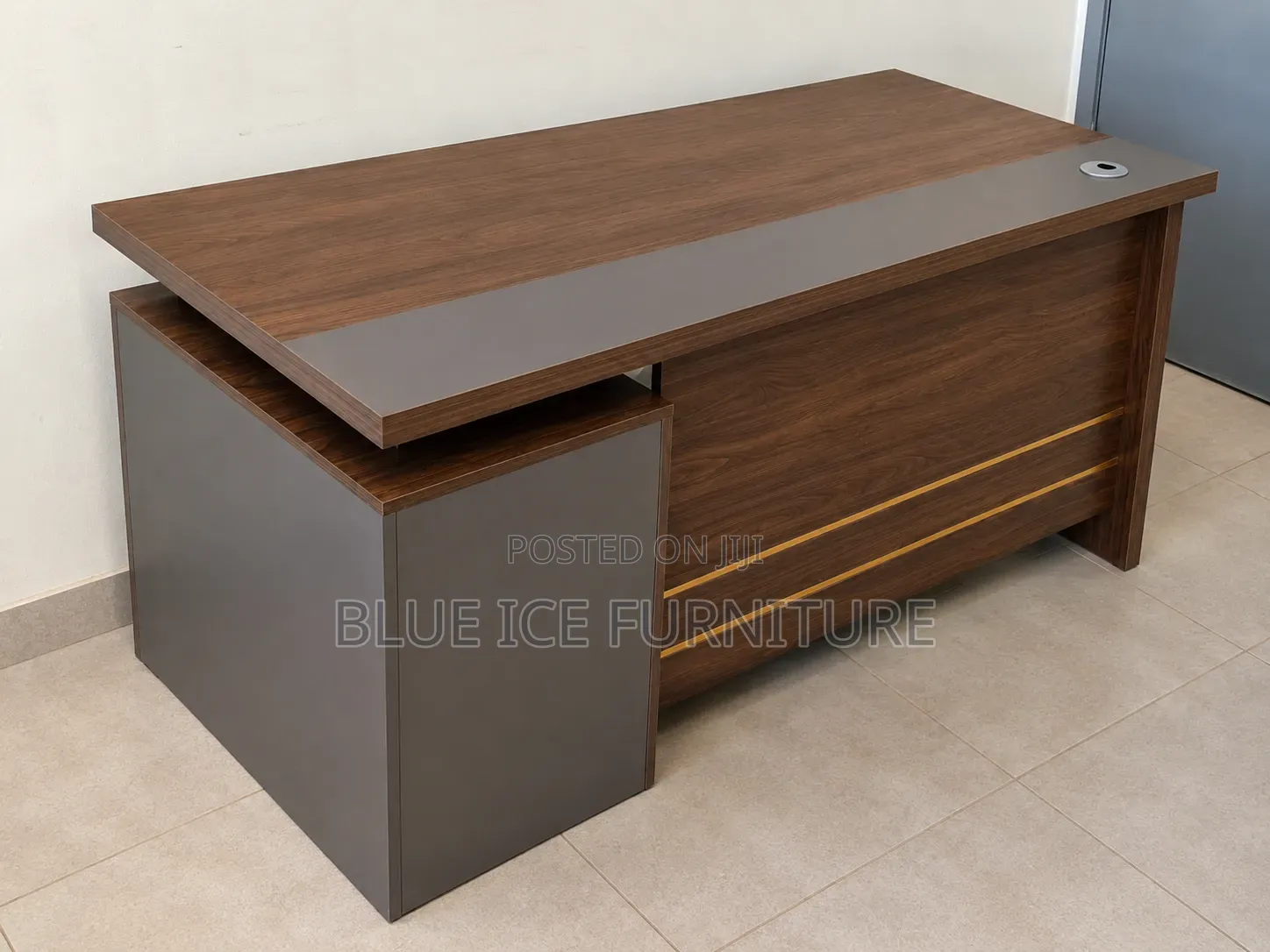 Executive Office Desk – Managerial Desk With Side Storage  Cable Port