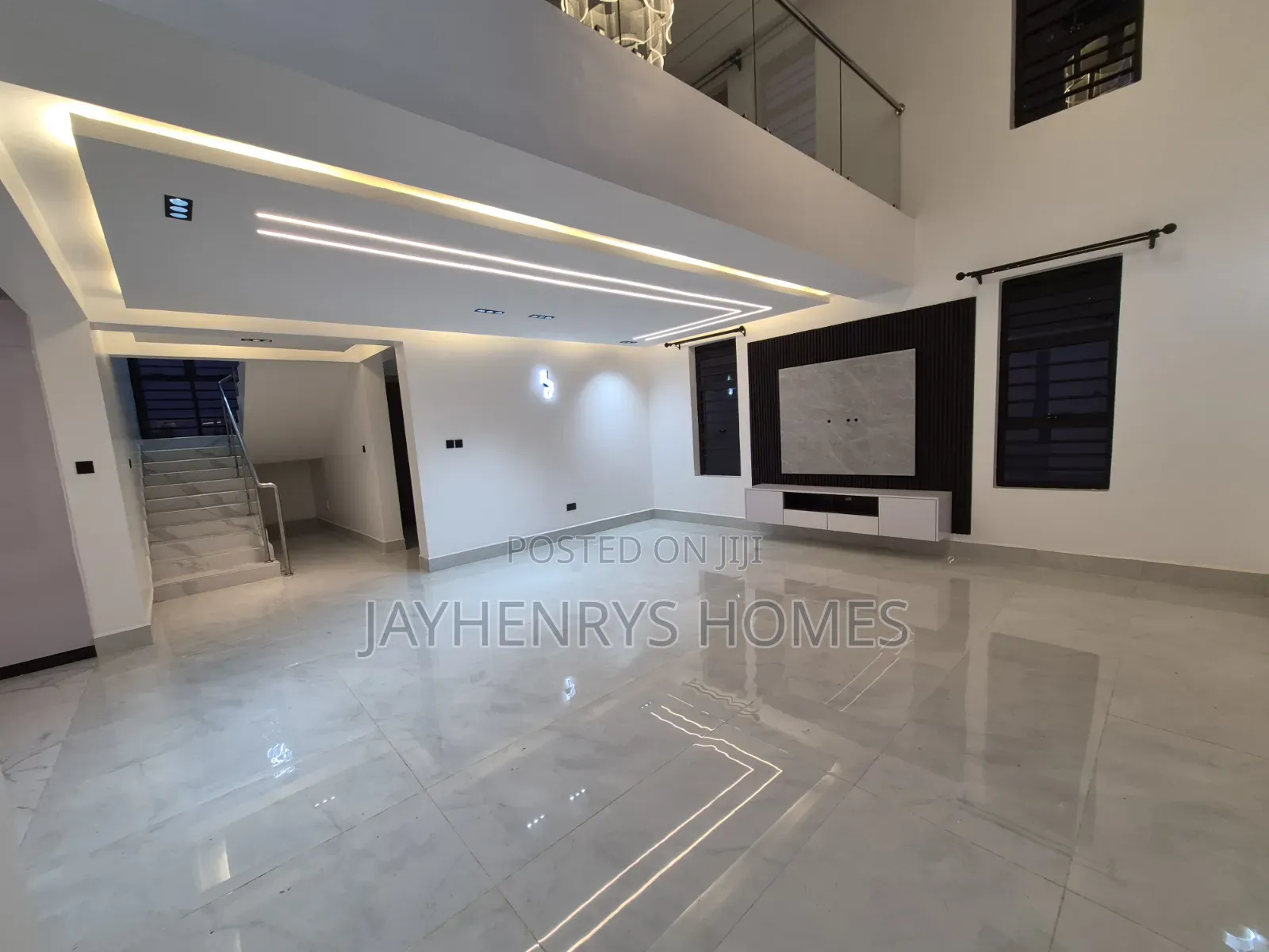 5bdrm House in Kasphat, Turitu for sale